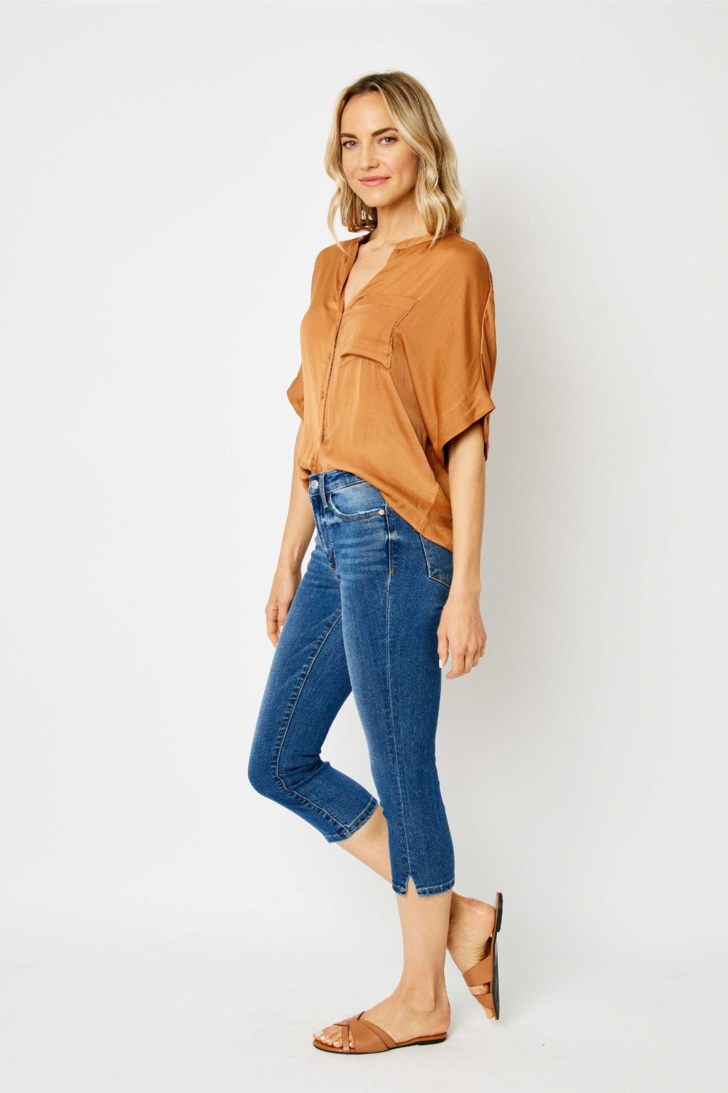 Judy Blue Side Slit Capri