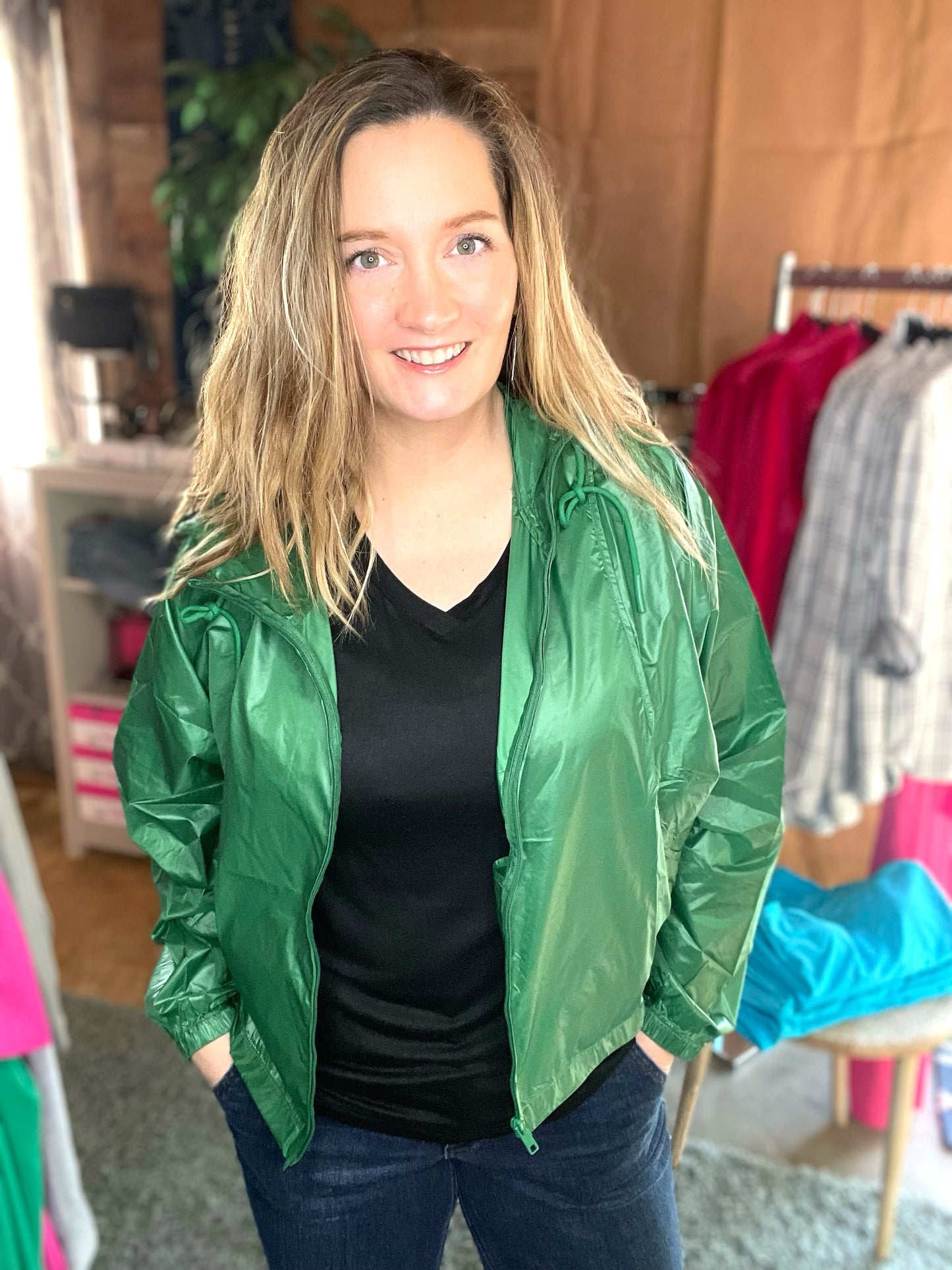 Staying Slick Jacket + Carrying Pouch in Kelly Green